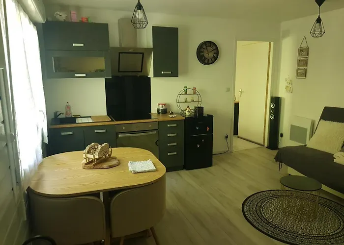 Cosy Calme A L'oree Du Bois Apartmán *